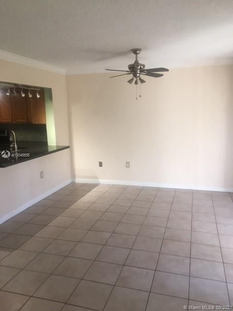 Recently Rented: $2,000 (3 beds, 2 baths, 1500 Square Feet)