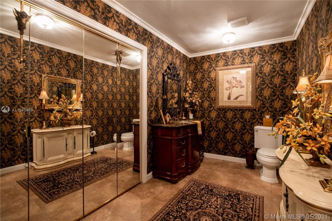 最近售出: $927,900 (4 贝兹, 2 浴室, 4182 平方英尺)