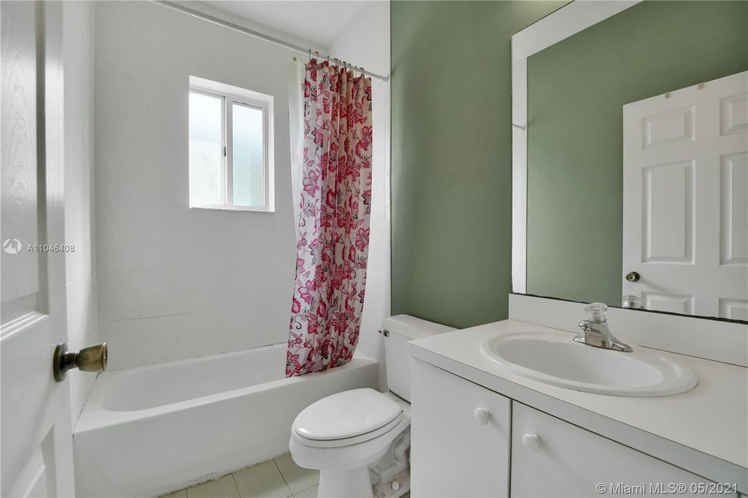 Недавно продано: $280,000 (3 спален, 2 ванн, 1507 Квадратных фут)