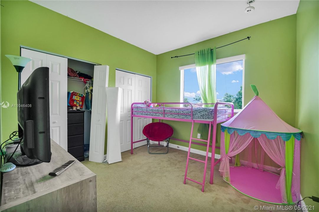 Недавно продано: $280,000 (3 спален, 2 ванн, 1507 Квадратных фут)