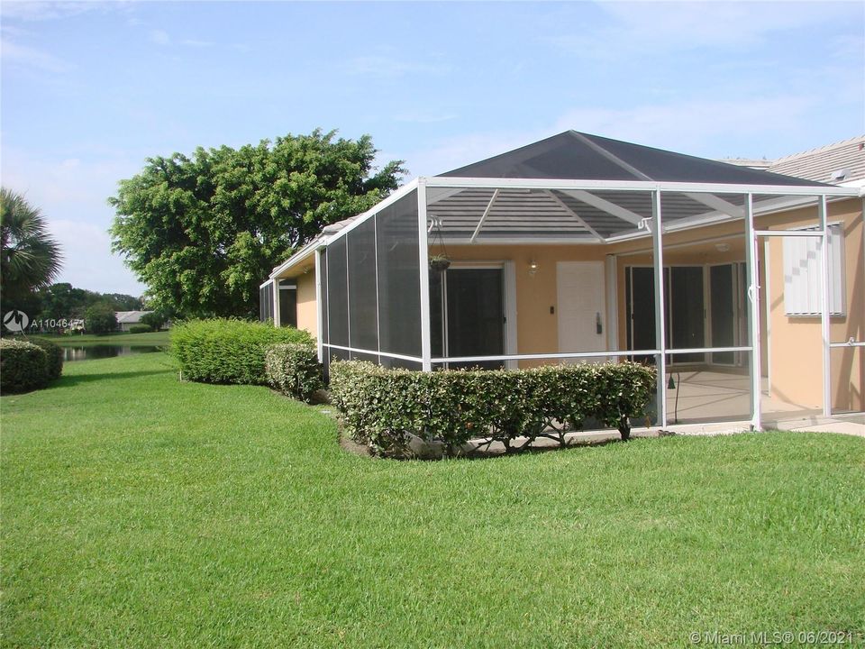 最近售出: $215,000 (2 贝兹, 2 浴室, 1152 平方英尺)