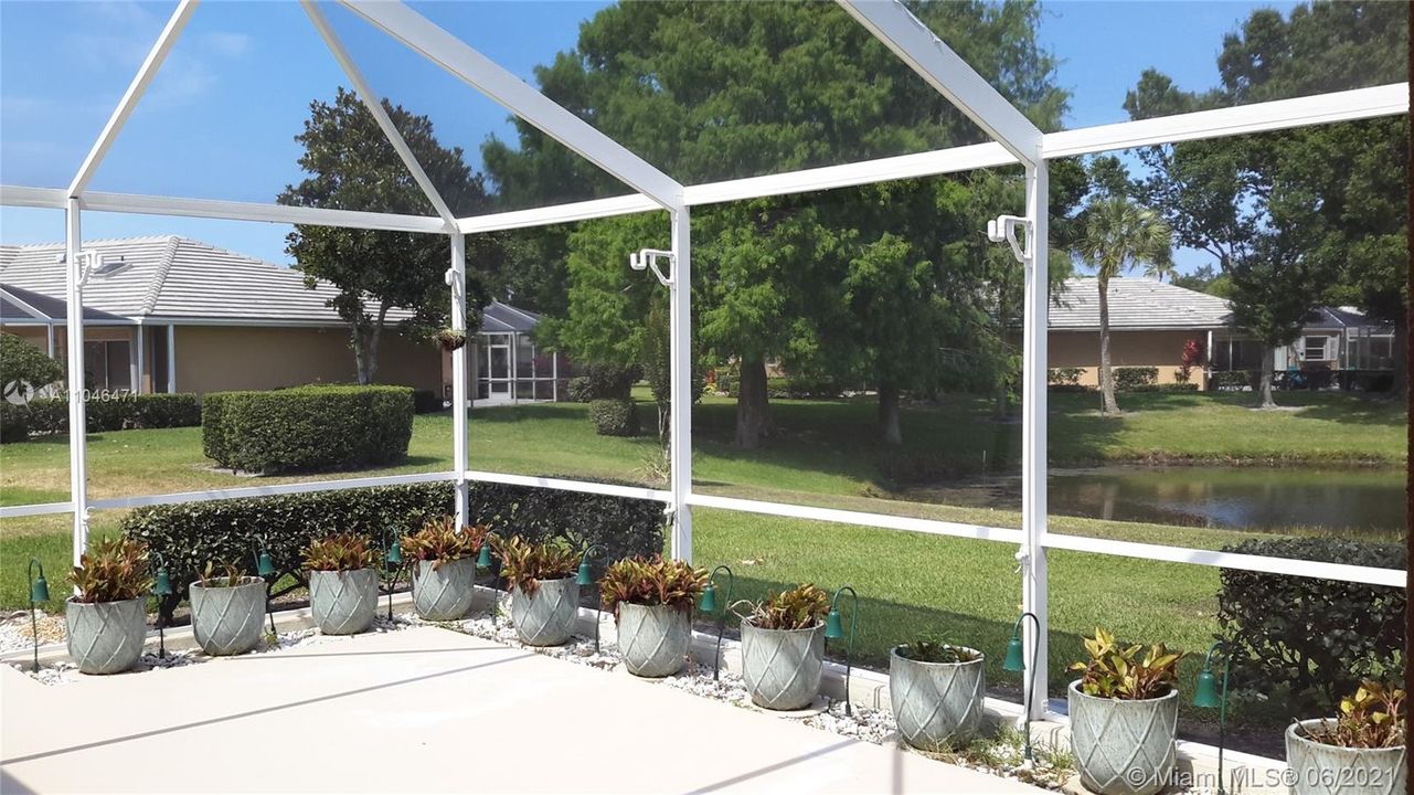 最近售出: $215,000 (2 贝兹, 2 浴室, 1152 平方英尺)