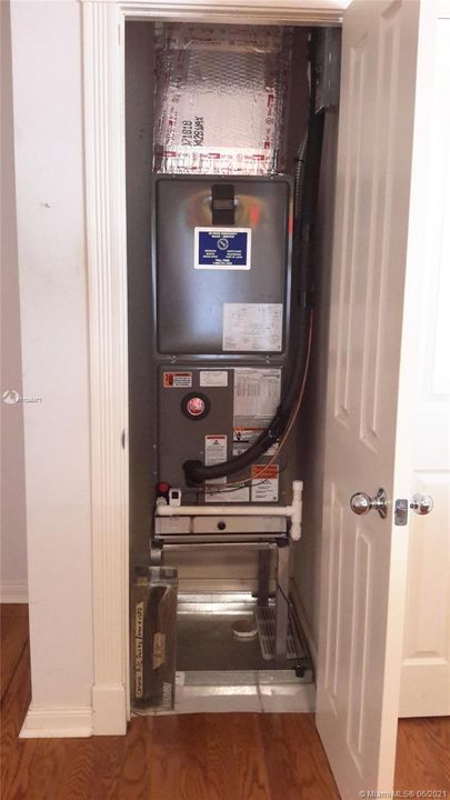 最近售出: $215,000 (2 贝兹, 2 浴室, 1152 平方英尺)