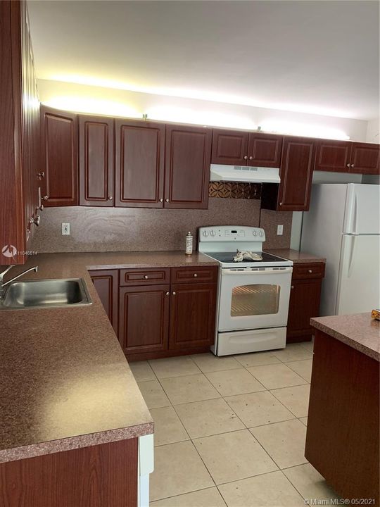Recently Sold: $99,900 (2 beds, 2 baths, 1075 Square Feet)