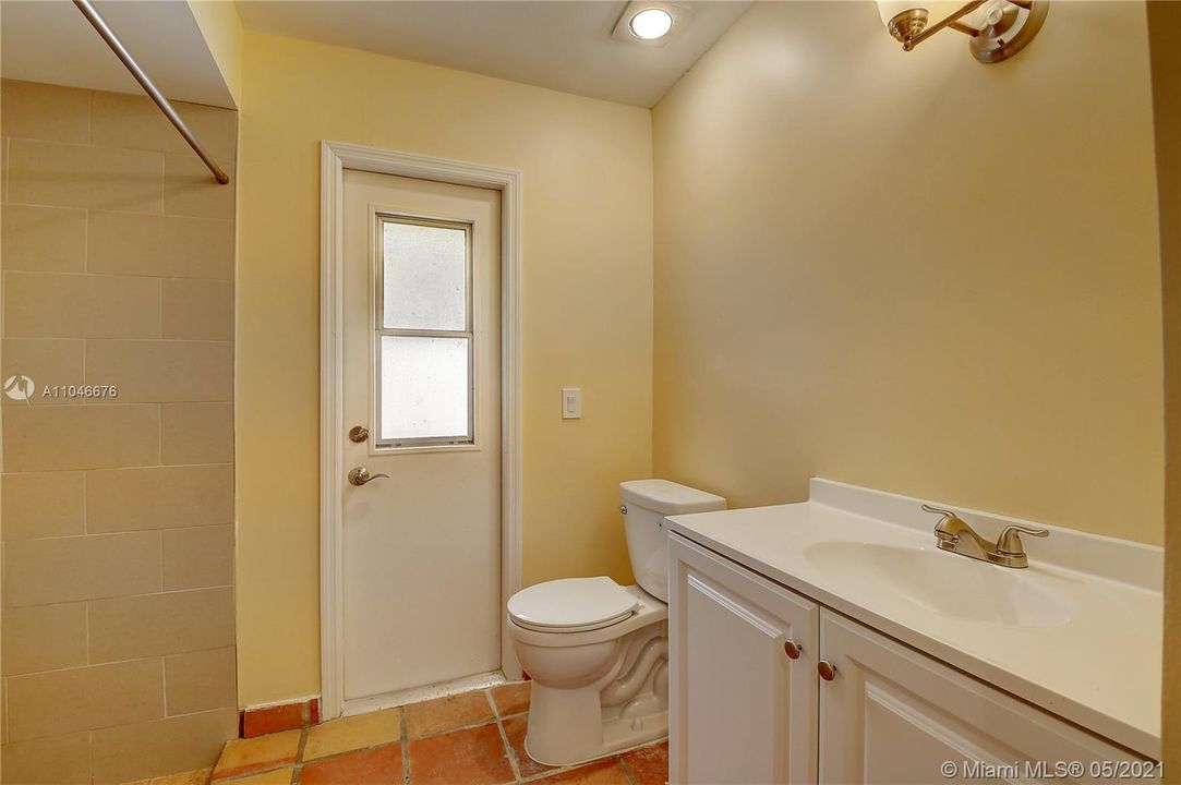 最近售出: $529,000 (3 贝兹, 2 浴室, 2101 平方英尺)