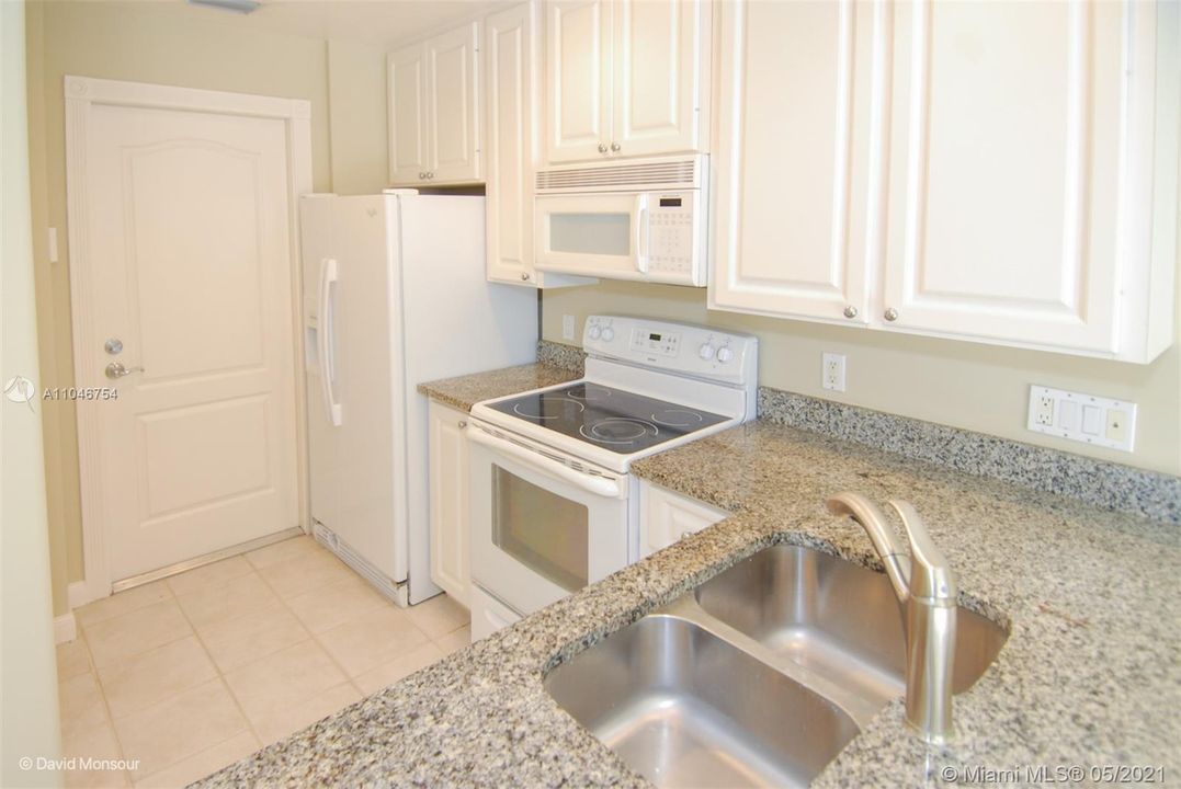 Недавно арендовано: $2,750 (3 спален, 2 ванн, 1298 Квадратных фут)