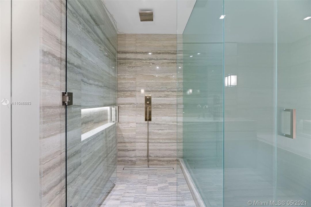 最近租的: $25,000 (4 贝兹, 5 浴室, 2682 平方英尺)