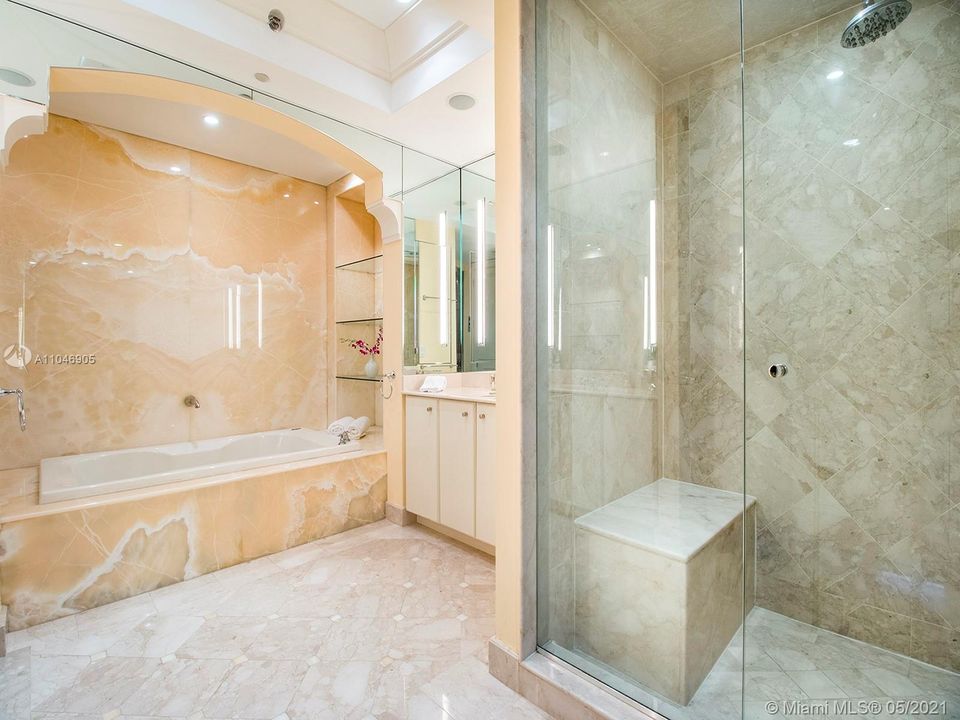 最近租的: $25,000 (3 贝兹, 2 浴室, 3335 平方英尺)