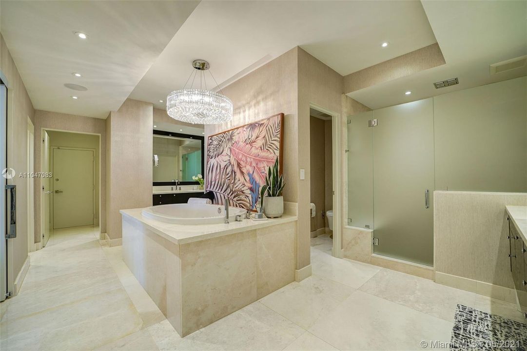 最近售出: $4,595,000 (4 贝兹, 3 浴室, 3300 平方英尺)