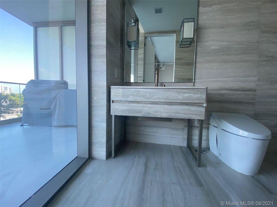 最近租的: $10,000 (2 贝兹, 2 浴室, 1080 平方英尺)