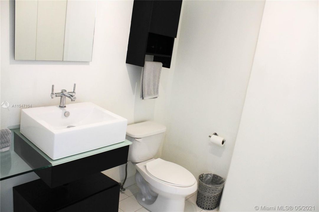 最近租的: $2,400 (1 贝兹, 1 浴室, 795 平方英尺)