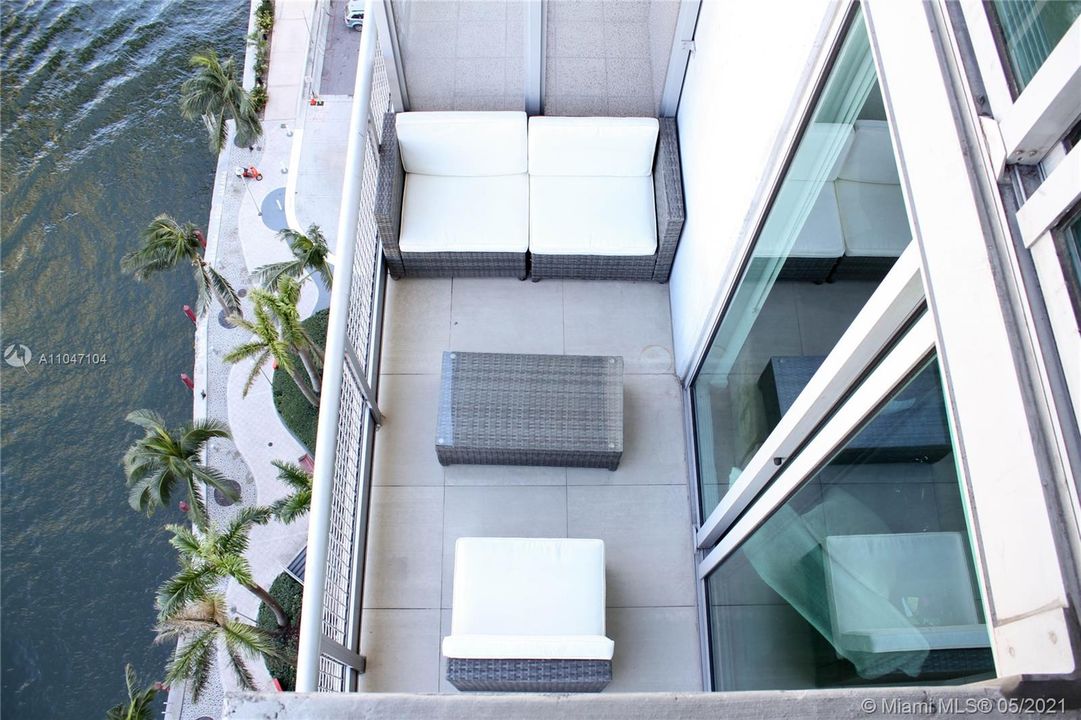 最近租的: $2,400 (1 贝兹, 1 浴室, 795 平方英尺)