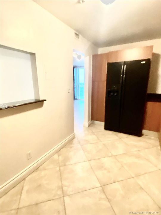 Recently Rented: $1,750 (1 beds, 1 baths, 816 Square Feet)