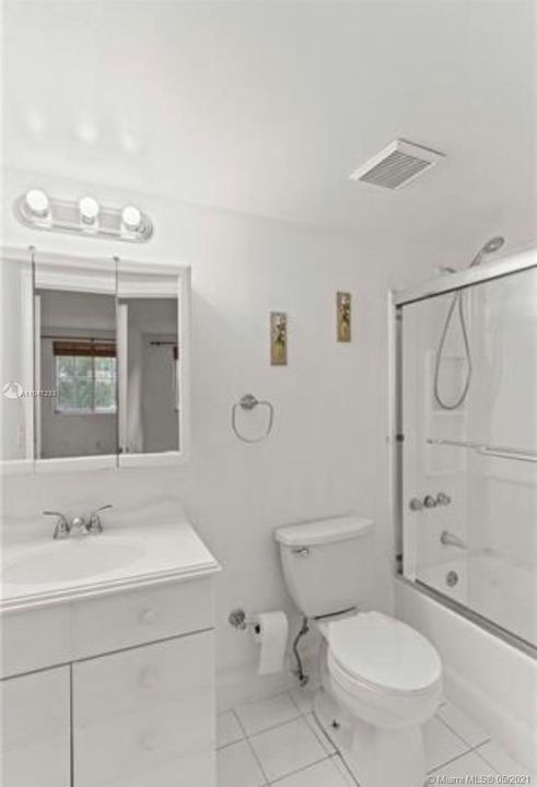 Недавно арендовано: $1,300 (1 спален, 1 ванн, 749 Квадратных фут)