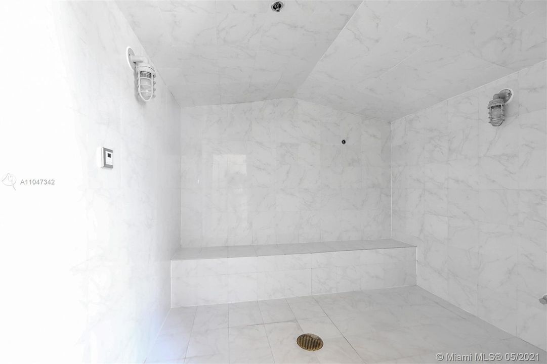 最近售出: $725,000 (3 贝兹, 3 浴室, 1680 平方英尺)