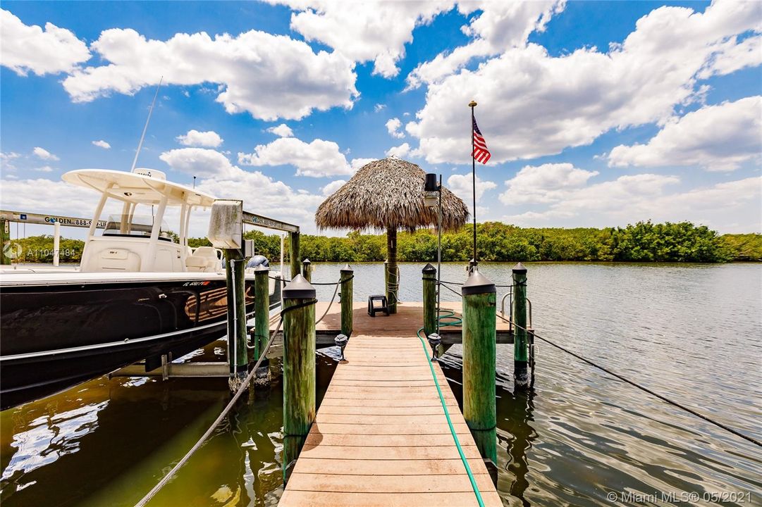 Vendido Recientemente: $875,000 (3 camas, 2 baños, 1975 Pies cuadrados)