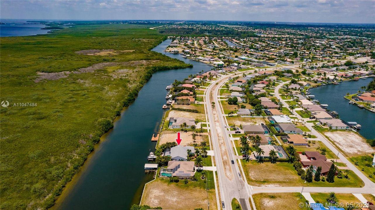 Vendido Recientemente: $875,000 (3 camas, 2 baños, 1975 Pies cuadrados)