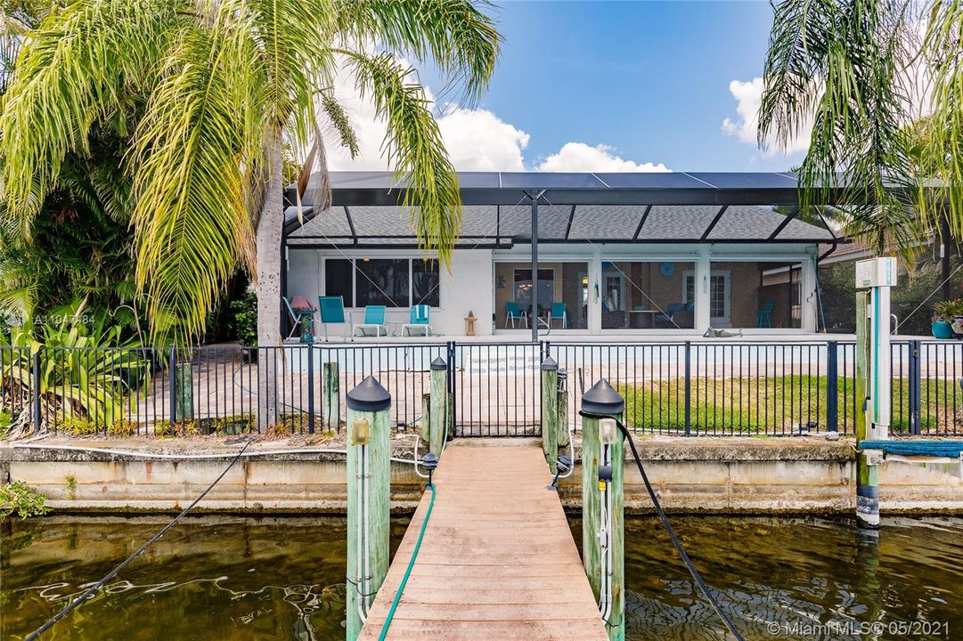 Recently Sold: $875,000 (3 beds, 2 baths, 1975 Square Feet)