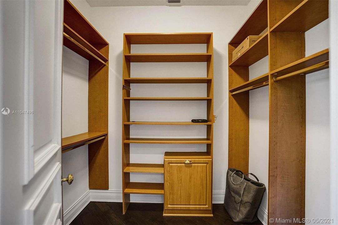 Недавно арендовано: $25,000 (6 спален, 7 ванн, 9269 Квадратных фут)