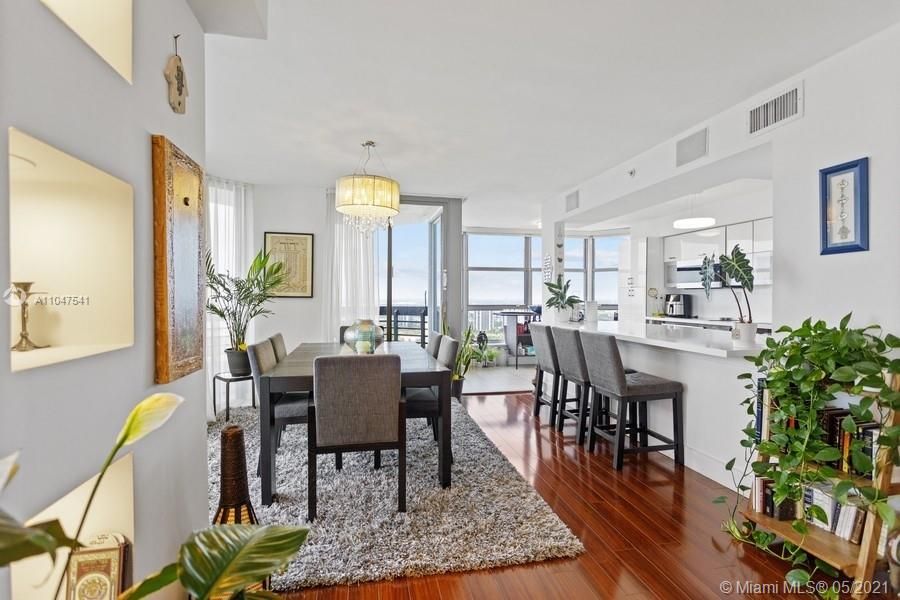 Recently Sold: $497,000 (2 beds, 2 baths, 1380 Square Feet)