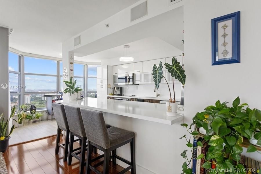 Recently Sold: $497,000 (2 beds, 2 baths, 1380 Square Feet)