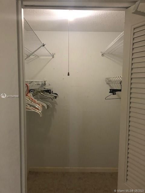 walking closet