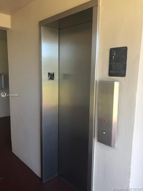 Recently Sold: $54,900 (1 beds, 1 baths, 744 Square Feet)