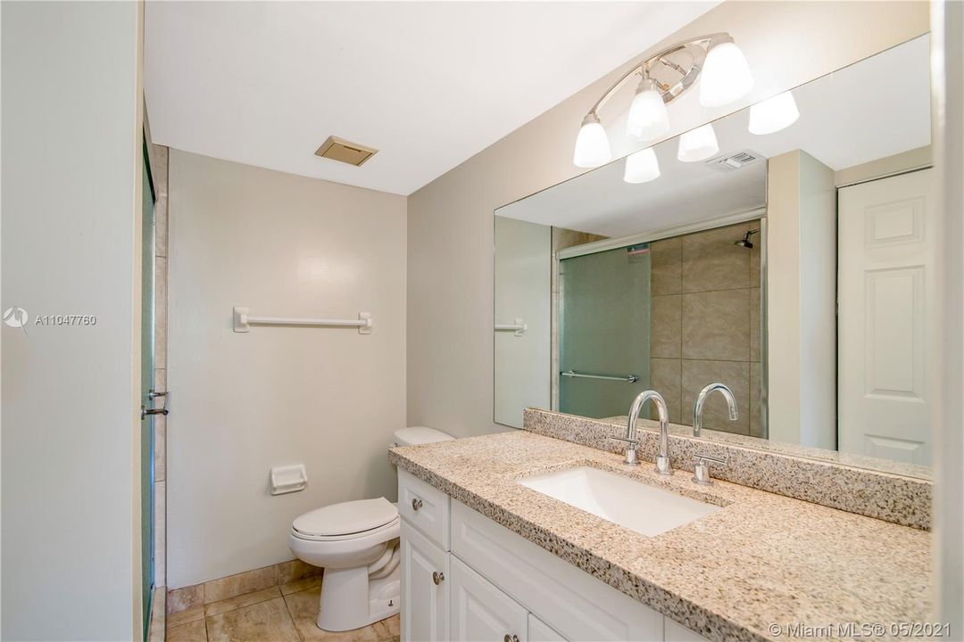 Recently Sold: $179,900 (2 beds, 2 baths, 1080 Square Feet)