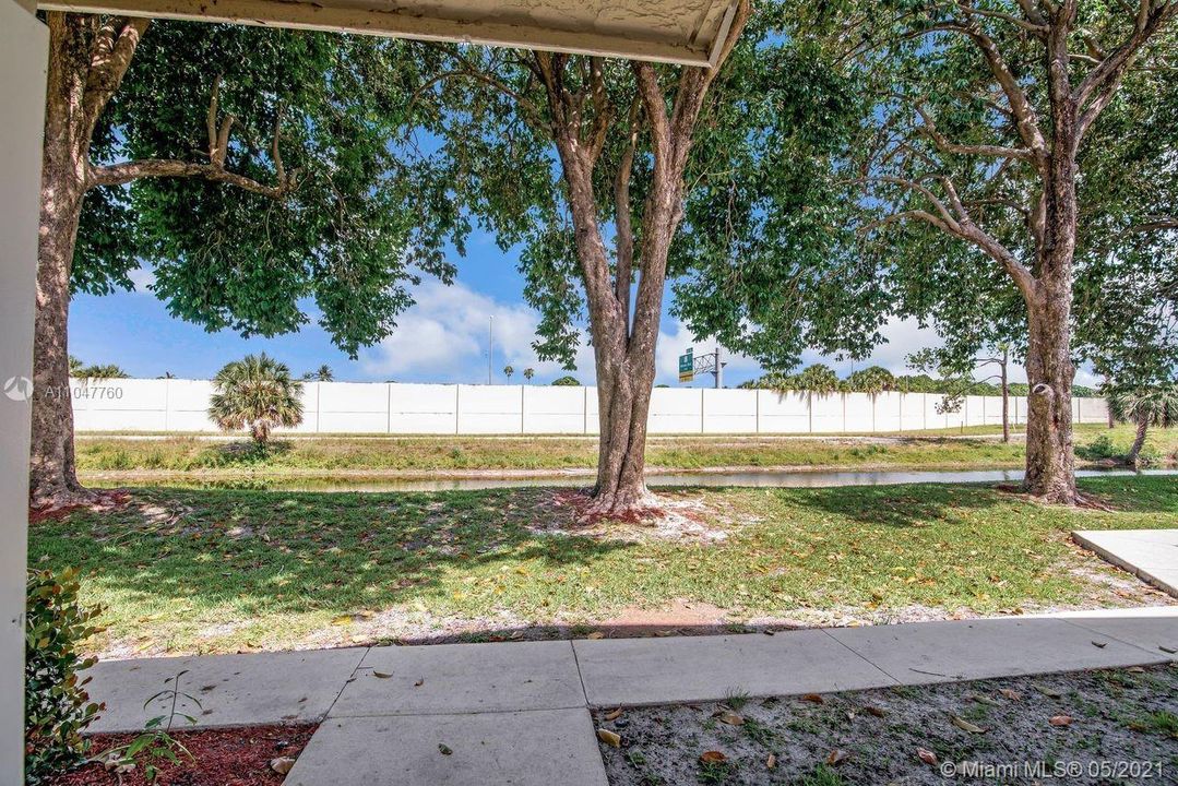 Recently Sold: $179,900 (2 beds, 2 baths, 1080 Square Feet)