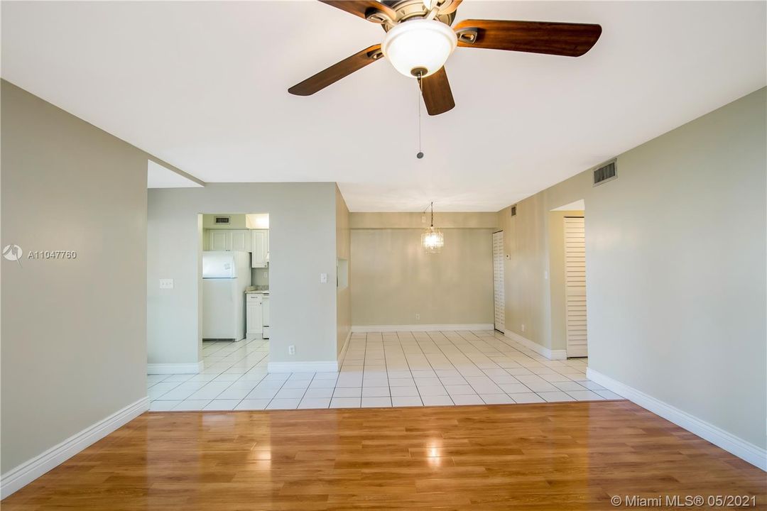 Recently Sold: $179,900 (2 beds, 2 baths, 1080 Square Feet)