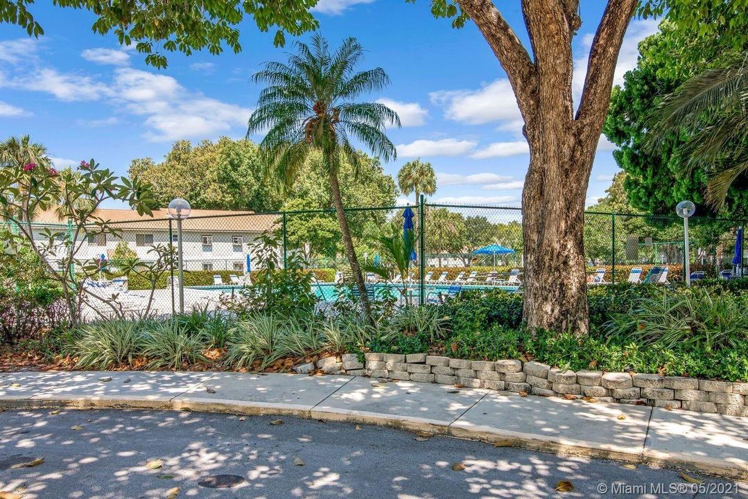 Recently Sold: $179,900 (2 beds, 2 baths, 1080 Square Feet)