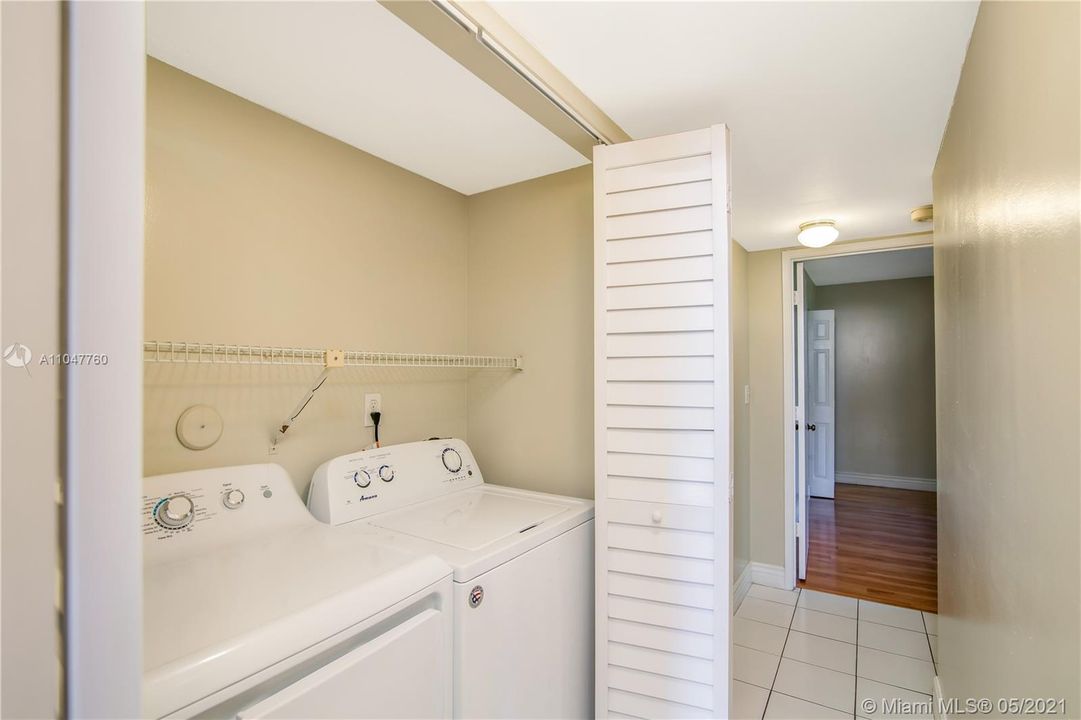 Recently Sold: $179,900 (2 beds, 2 baths, 1080 Square Feet)