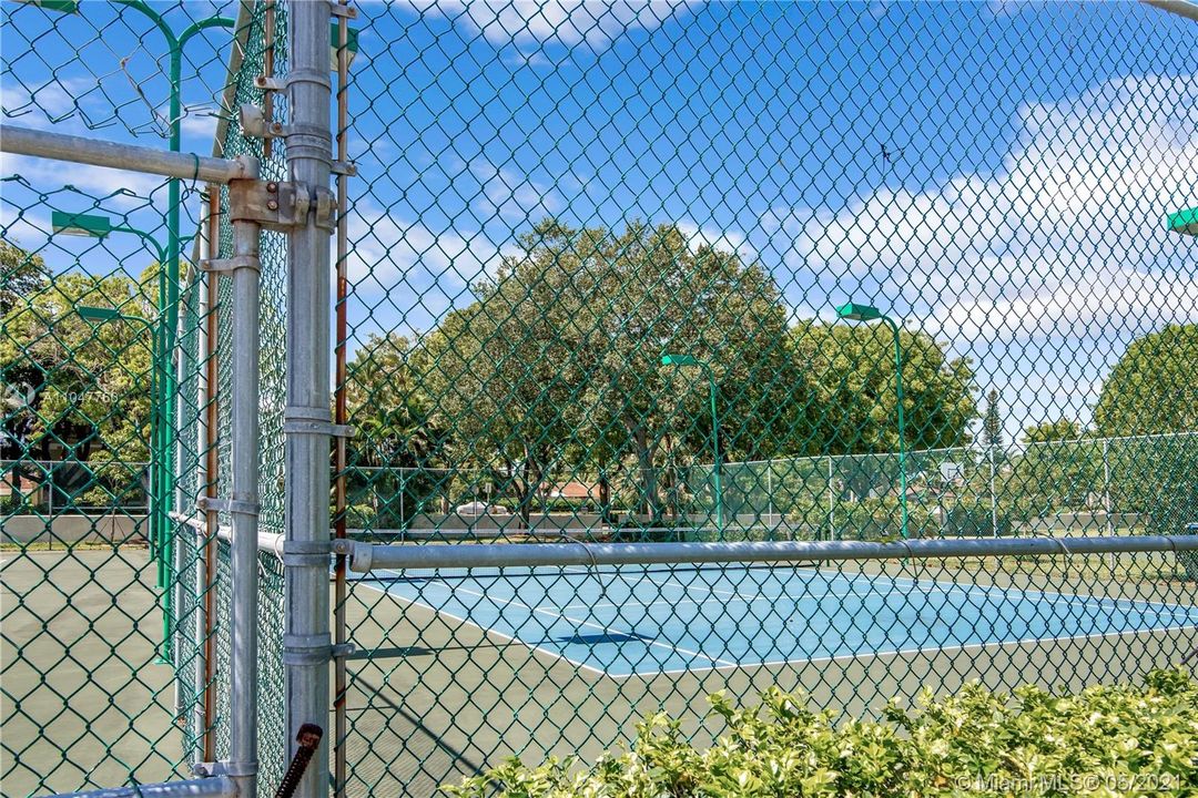 Recently Sold: $179,900 (2 beds, 2 baths, 1080 Square Feet)