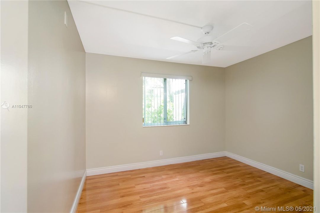 Recently Sold: $179,900 (2 beds, 2 baths, 1080 Square Feet)