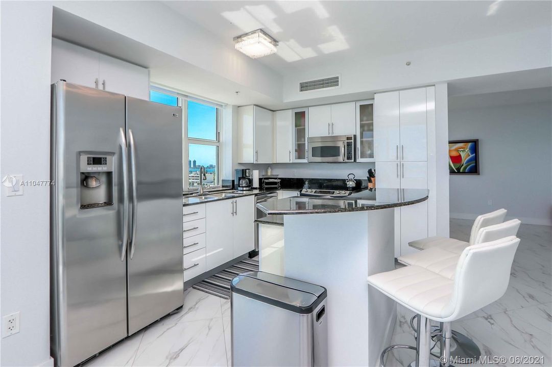 Recently Sold: $524,700 (2 beds, 2 baths, 1552 Square Feet)