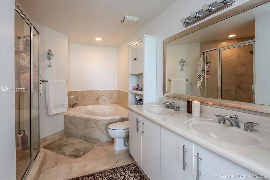最近售出: $524,700 (2 贝兹, 2 浴室, 1552 平方英尺)
