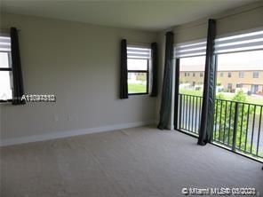 Недавно продано: $525,000 (5 спален, 3 ванн, 2436 Квадратных фут)