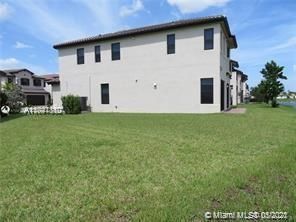 Недавно продано: $525,000 (5 спален, 3 ванн, 2436 Квадратных фут)