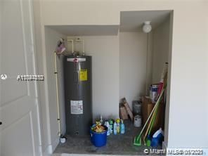 Недавно продано: $525,000 (5 спален, 3 ванн, 2436 Квадратных фут)