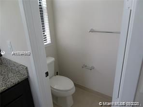 Недавно продано: $525,000 (5 спален, 3 ванн, 2436 Квадратных фут)