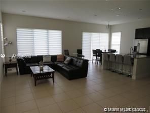 Недавно продано: $525,000 (5 спален, 3 ванн, 2436 Квадратных фут)