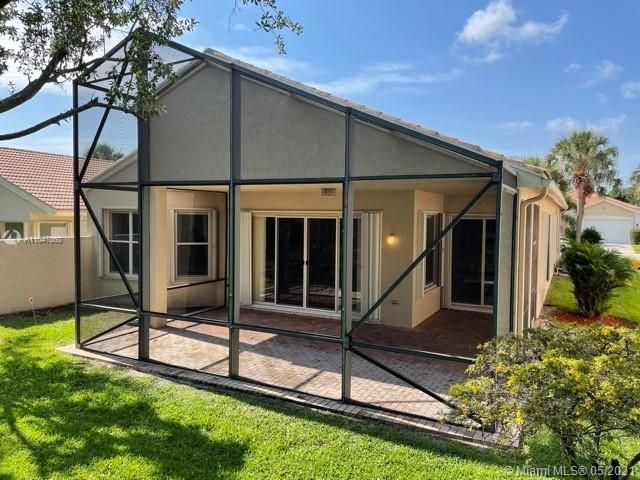 Recently Sold: $495,000 (3 beds, 2 baths, 2145 Square Feet)