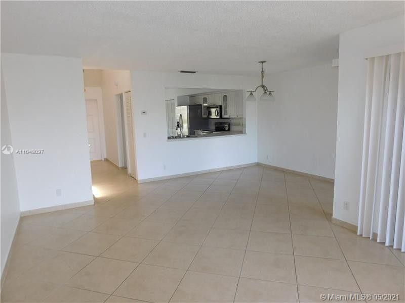 Recently Rented: $2,000 (2 beds, 2 baths, 1142 Square Feet)