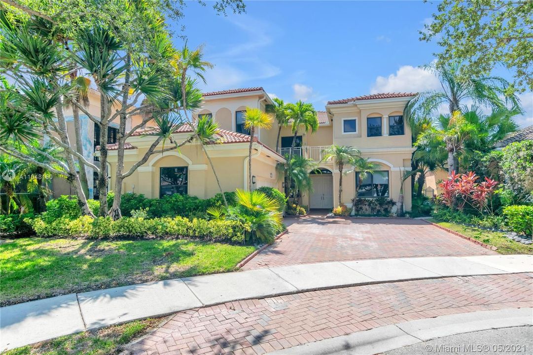 Recently Sold: $1,980,000 (7 beds, 5 baths, 4212 Square Feet)