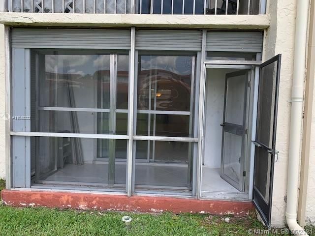 Vendido Recientemente: $64,800 (1 camas, 1 baños, 900 Pies cuadrados)