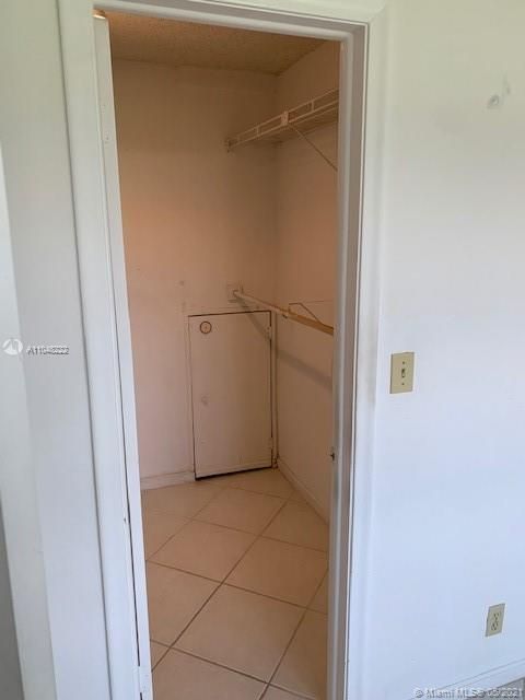 Recently Sold: $64,800 (1 beds, 1 baths, 900 Square Feet)