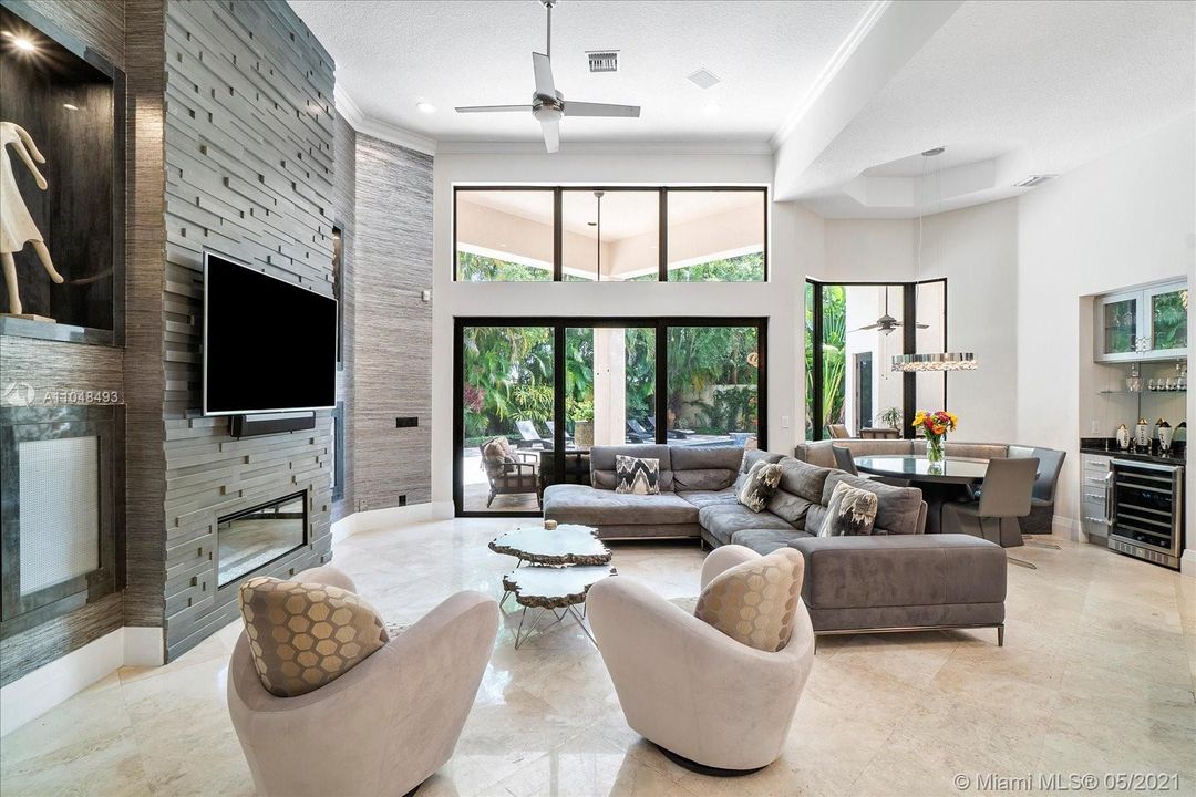 Recently Sold: $1,900,000 (4 beds, 3 baths, 3402 Square Feet)