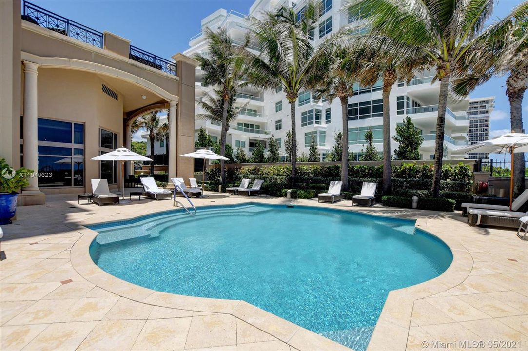 Luxury Resort Like Pool plus an additional lap pool
