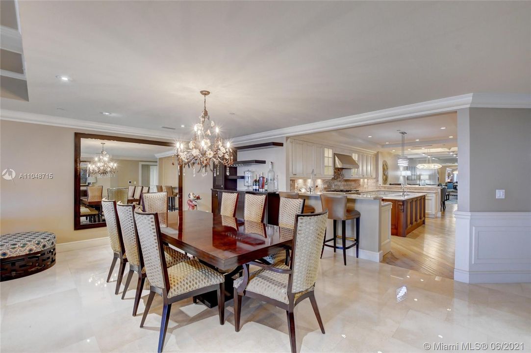 Recently Sold: $4,999,000 (4 beds, 4 baths, 4313 Square Feet)