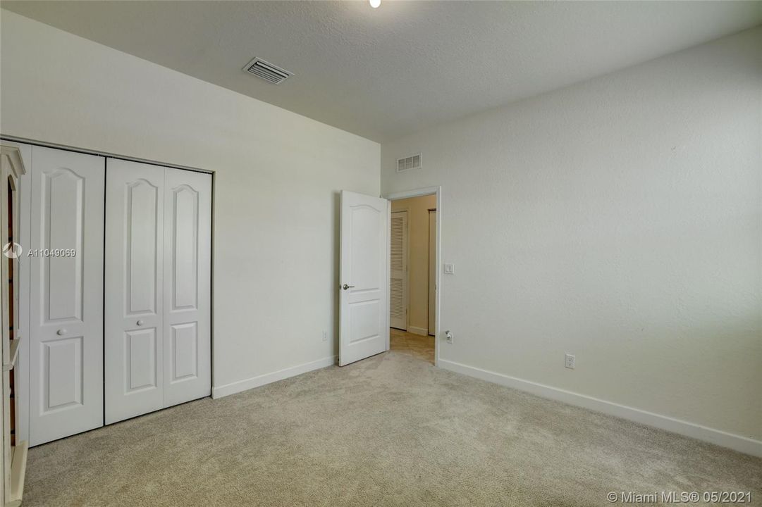 Недавно продано: $359,000 (3 спален, 2 ванн, 1960 Квадратных фут)